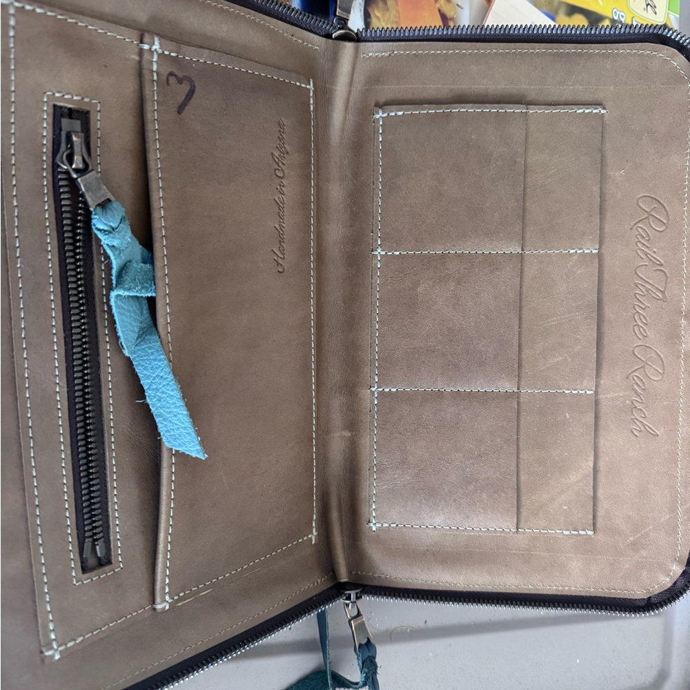 Rail Three Ranch Pocketbook. - Picture 3 of 3